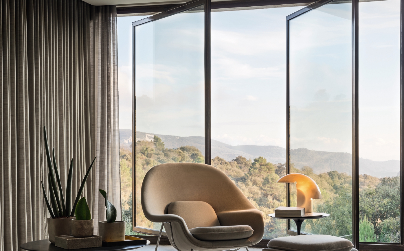 Saarinen Womb Chair and Ottoman