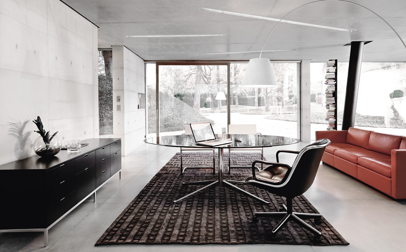 Florence Knoll Oval and Round Tables