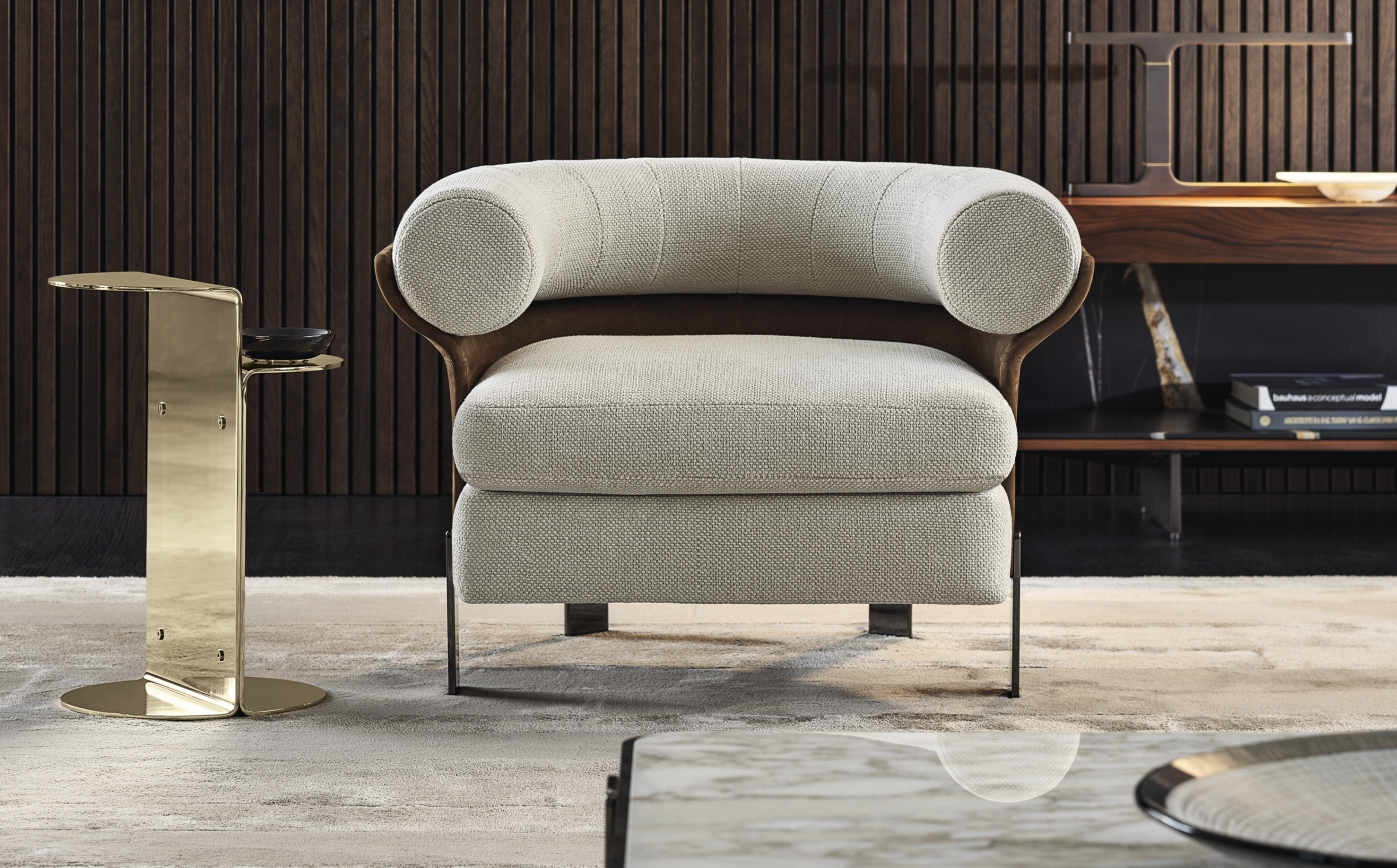 Mattia Armchair