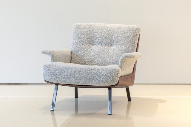 Daiki armchair