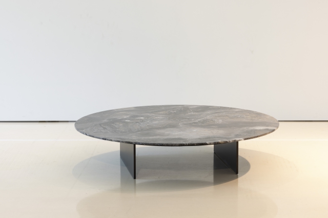 Linha round coffee table