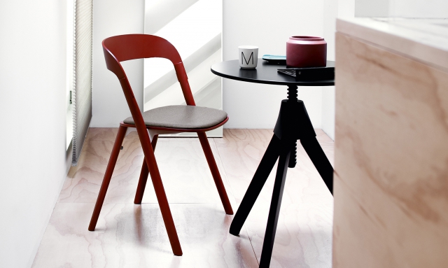 Pila stackable chair